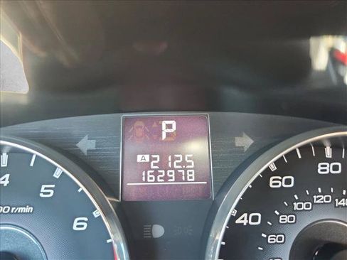 Used 2011 Subaru Legacy 2.5i Limited AWD/4WD image 25