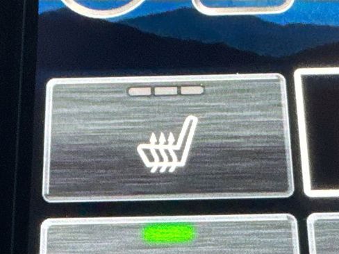 Used 2023 Subaru Ascent Limited w/ Technology Package image 28