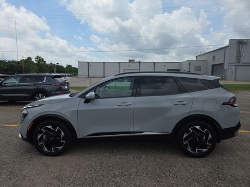 Used 2025 Kia Sportage SX FWD image 2