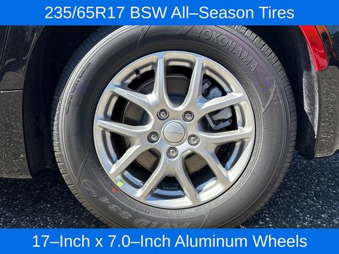 New 2027 Chrysler Pacifica Select FWD image 26