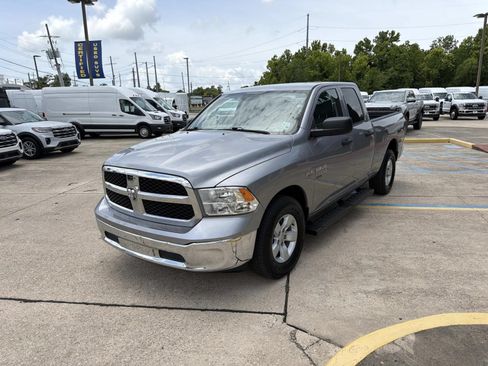 Used 2020 RAM 1500 Tradesman w/ Chrome Plus Package RWD image 4