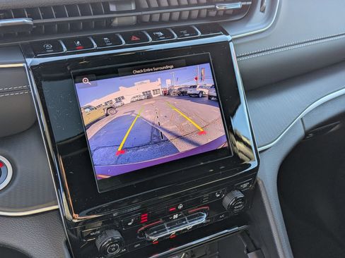 New 2025 Jeep Grand Cherokee L Altitude image 15