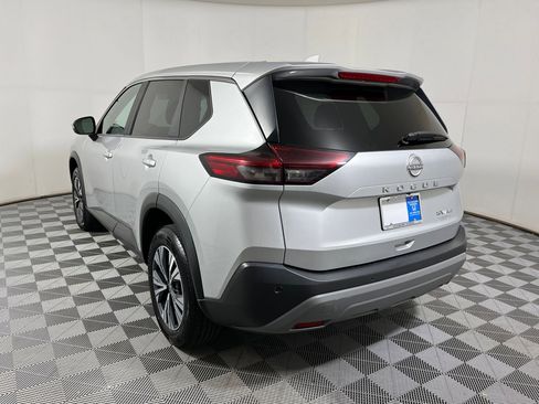 Used 2023 Nissan Rogue SV image 18