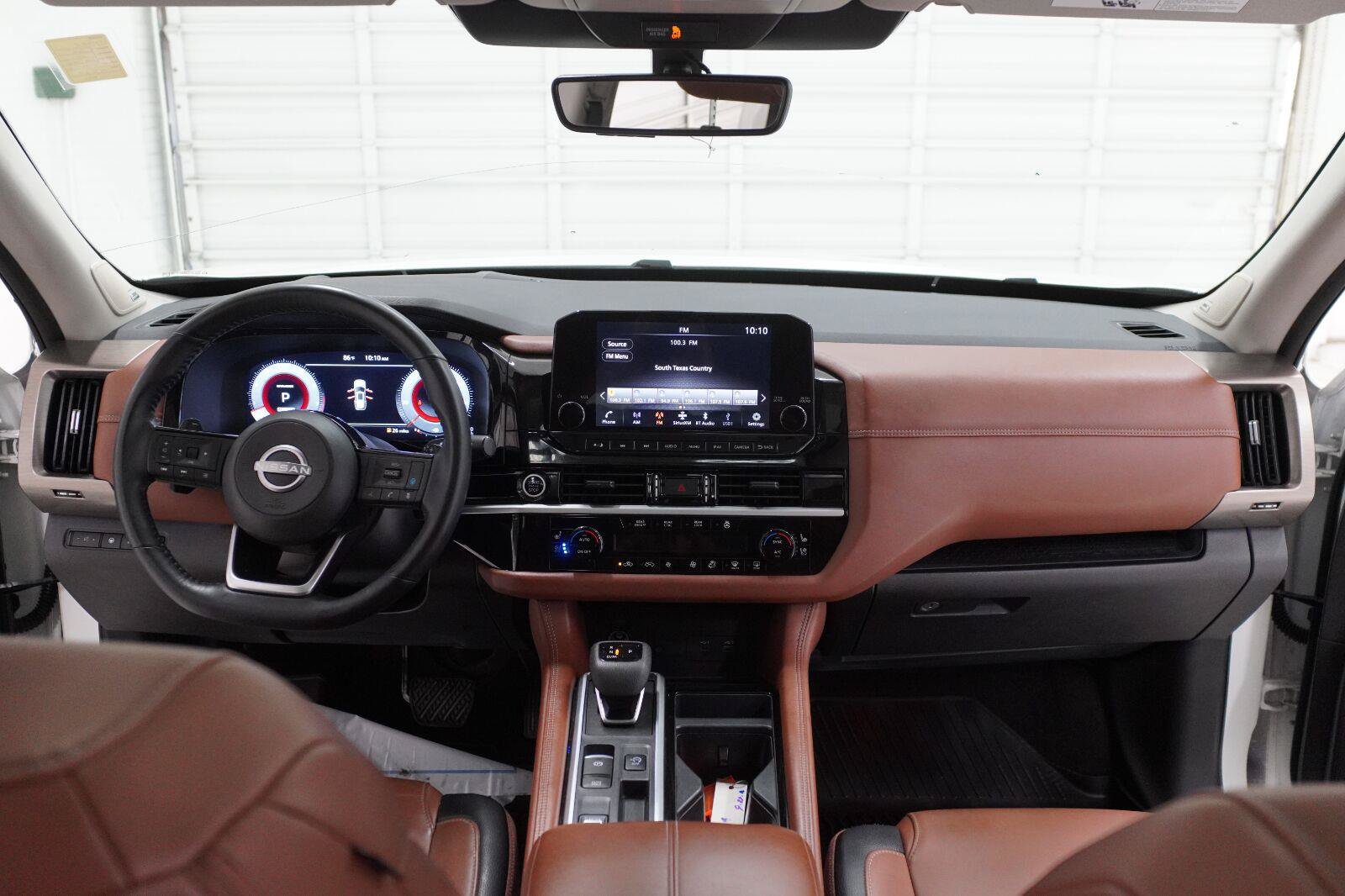 Used 2024 Nissan Pathfinder Platinum w/ Cargo Package FWD image 31