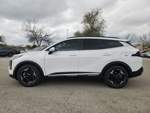 New 2026 Kia Sportage EX FWD image 5