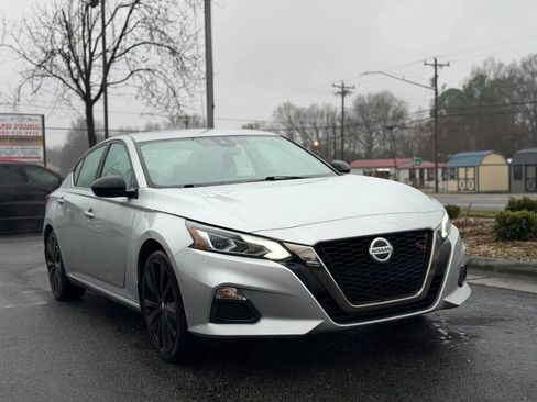 Used 2021 Nissan Altima 2.5 SR FWD image 8