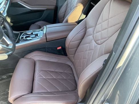 Used 2024 BMW X5 xDrive40i w/ Premium Package AWD/4WD image 9