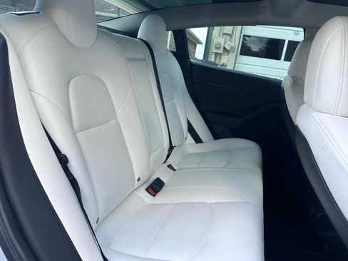 Used 2022 Tesla Model 3 Long Range AWD/4WD image 34
