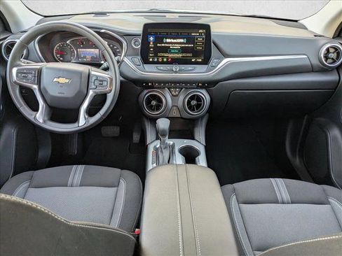 Used 2025 Chevrolet Blazer LT FWD image 16