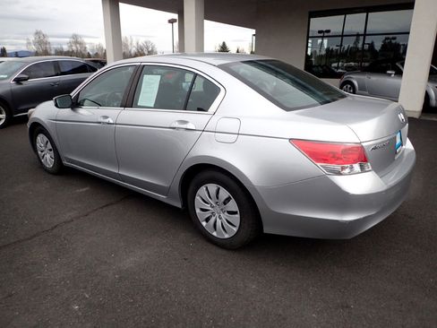 Used 2010 Honda Accord LX image 3