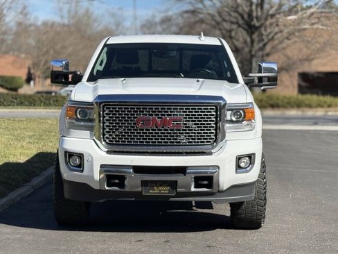 Used 2016 GMC Sierra 3500 Denali w/ Duramax Plus Package AWD/4WD image 4