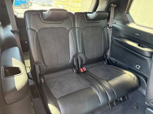 Used 2023 Jeep Grand Cherokee L Laredo AWD/4WD image 12