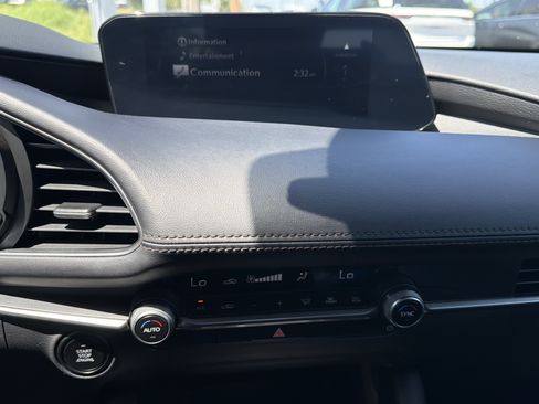 Used 2025 MAZDA MAZDA3 s Sport FWD image 18