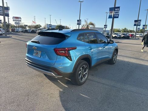 Used 2026 Chevrolet Trax LT image 6