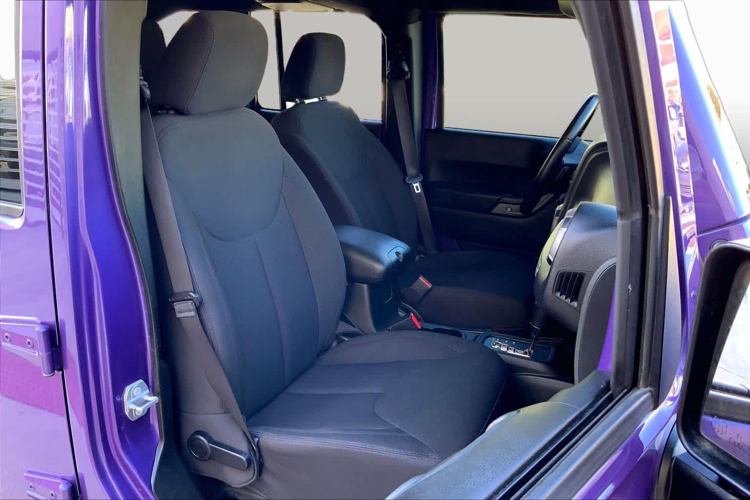 Used 2018 Jeep Wrangler Unlimited Sport S AWD/4WD image 9