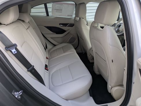 New 2024 Jaguar I-PACE R-Dynamic HSE image 31