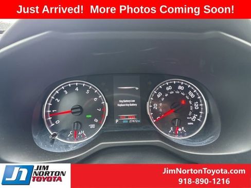 Used 2020 Toyota RAV4 XLE FWD image 9