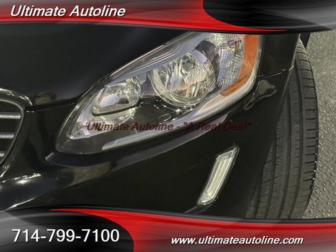 Used 2016 Volvo XC60 T5 w/ Proximity Package image 9