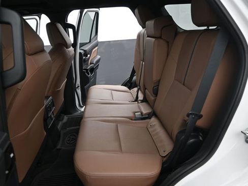 Used 2025 Toyota 4Runner Limited w/ Tow Technology Package image 13