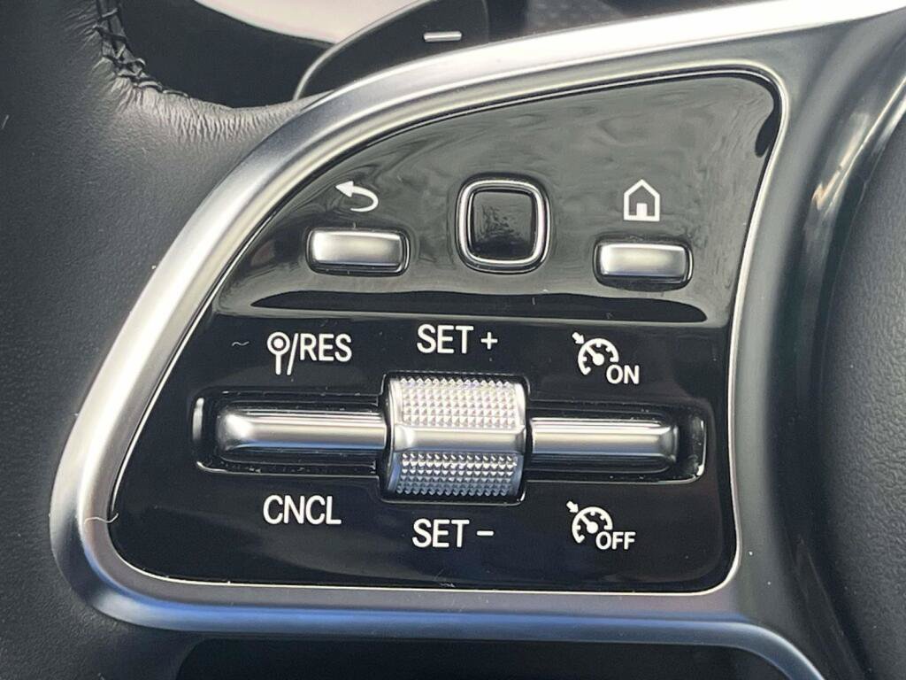 Certified 2023 Mercedes-Benz CLA 250 4MATIC image 33