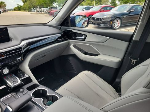 Used 2024 Acura MDX FWD w/ Technology Package image 13