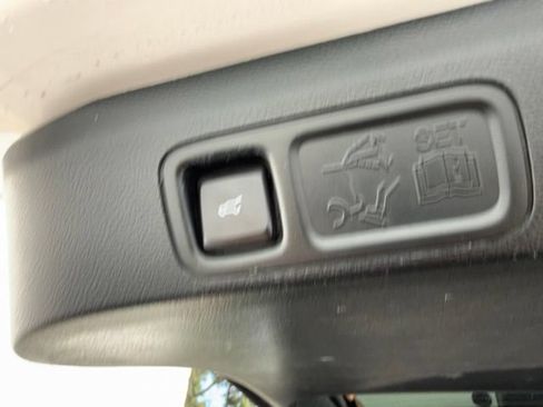 Used 2019 Ford Expedition Max Platinum AWD/4WD image 9