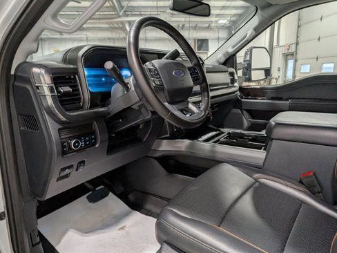 Used 2025 Ford F350 Lariat w/ Lariat Ultimate Package image 16