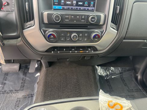 Used 2018 GMC Sierra 1500 SLE w/ SLE Value Package image 15