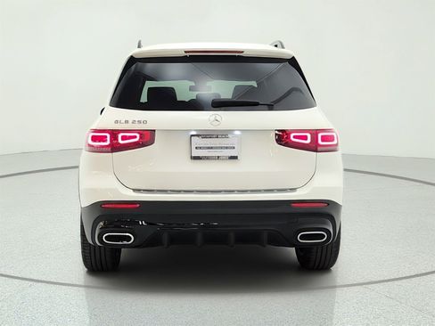 Used 2023 Mercedes-Benz GLB 250 image 6