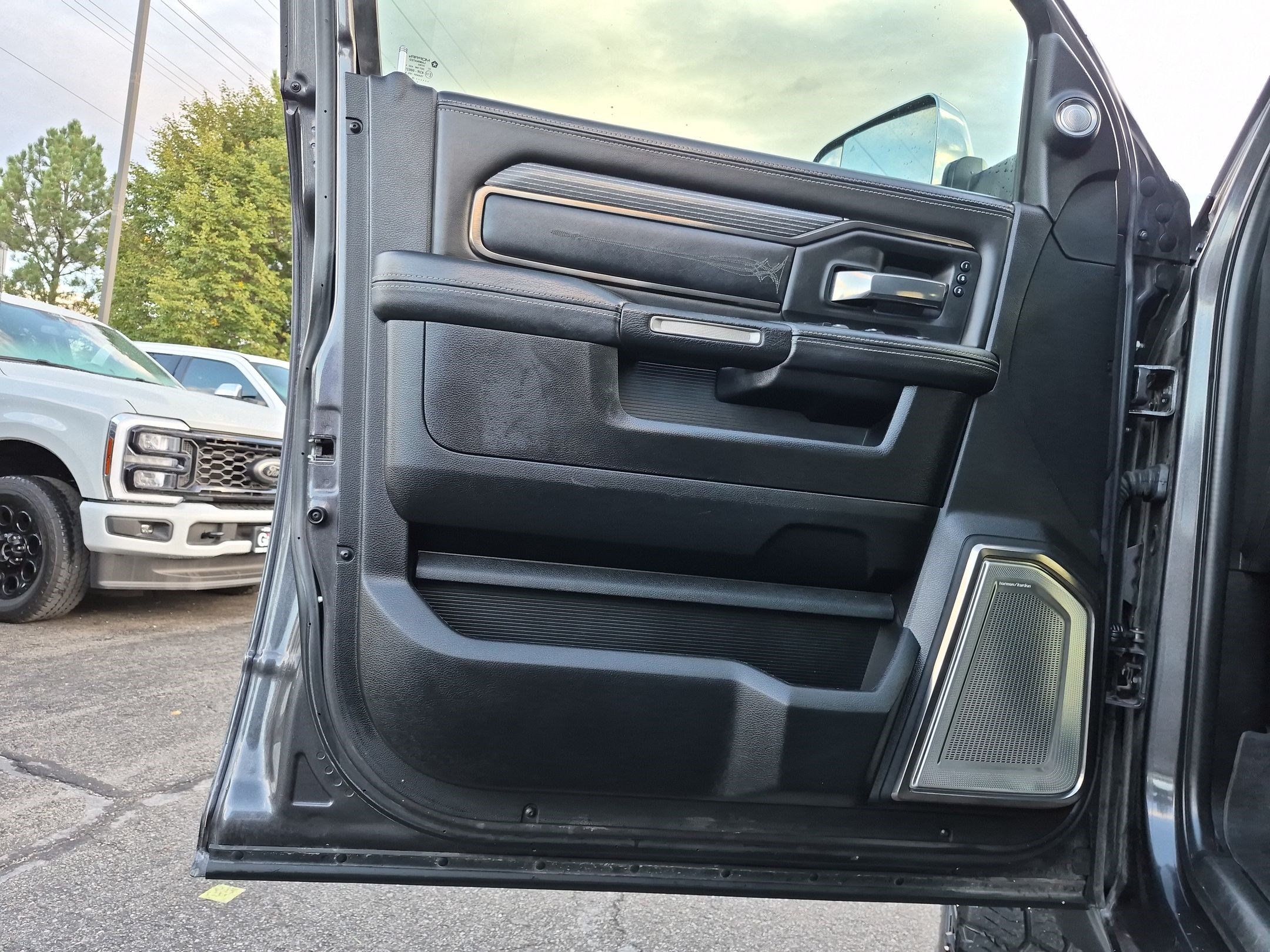 Used 2020 RAM 3500 Limited AWD/4WD image 14