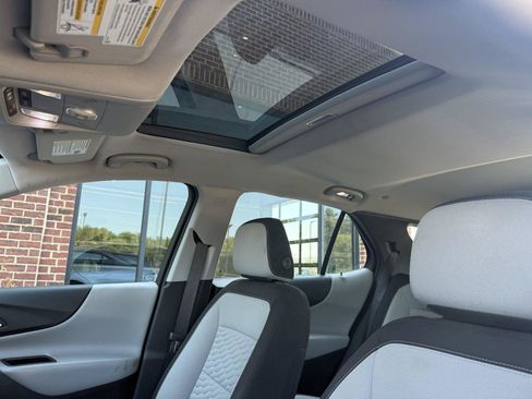 Used 2020 Chevrolet Equinox LS FWD image 14