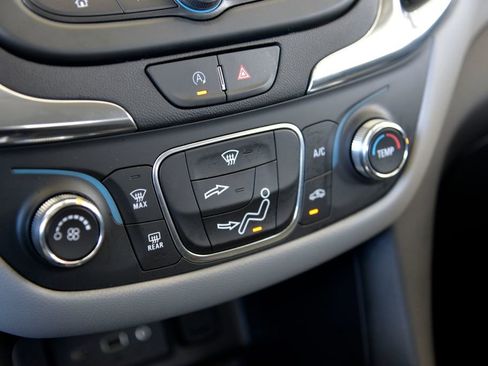 Used 2024 Chevrolet Equinox LS w/ LS Convenience Package image 24