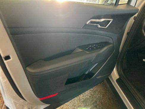 New 2026 Kia Sportage EX image 28