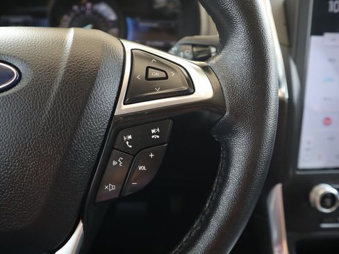 Used 2024 Ford Edge Titanium image 21