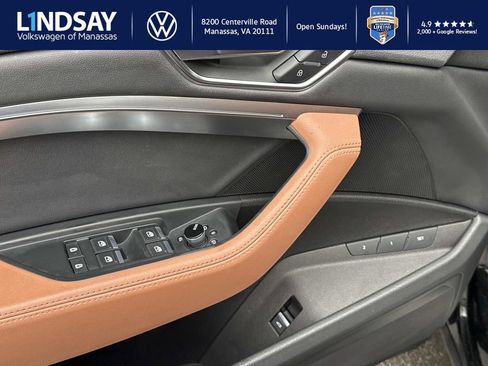 Used 2022 Audi e-tron Premium image 17