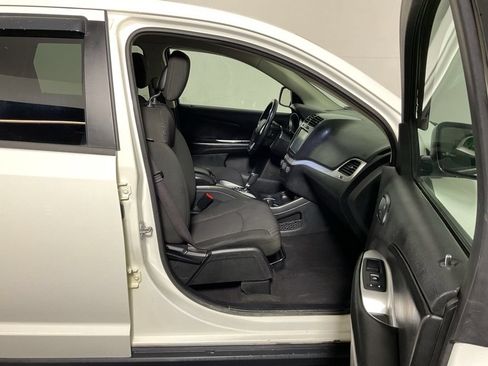 Used 2019 Dodge Journey SE w/ Premium Group AWD/4WD image 35