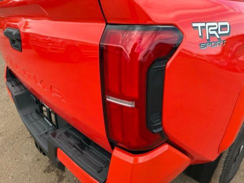 Used 2024 Toyota Tacoma TRD Sport AWD/4WD image 14