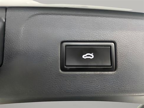 Used 2018 Volkswagen Atlas SEL Premium AWD/4WD image 23