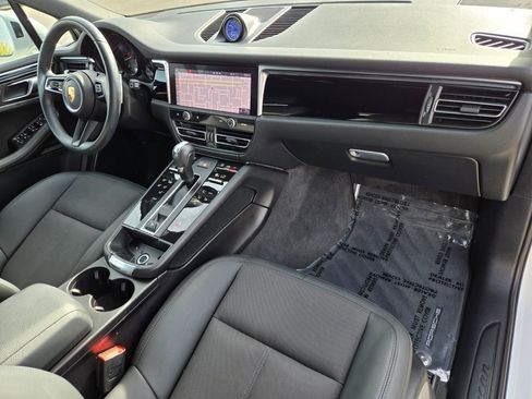 Used 2022 Porsche Macan AWD/4WD image 21