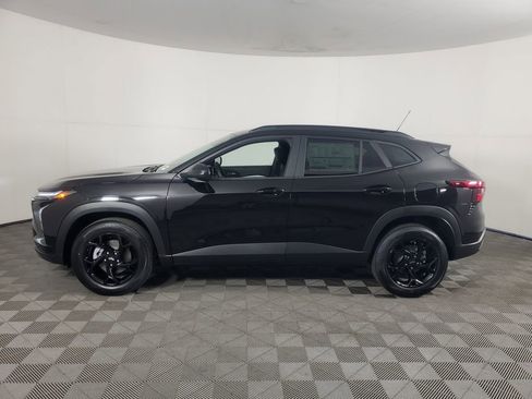 New 2026 Chevrolet Trax LT w/ Midnight Edition image 7