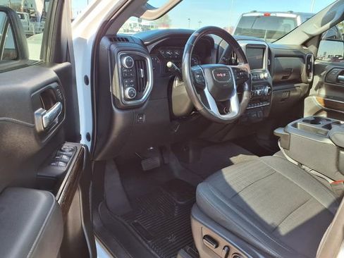 Used 2020 GMC Sierra 1500 Elevation w/ Elevation Value Package image 9