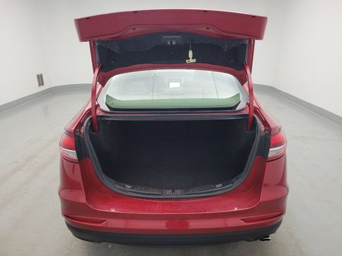 Used 2020 Ford Fusion SE FWD image 29