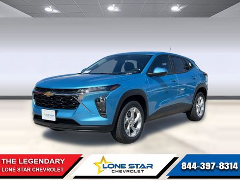 New 2026 Chevrolet Trax LS w/ LS Convenience Package FWD image 1