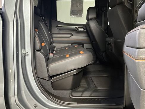 Used 2023 GMC Sierra 1500 AT4 w/ AT4 Premium Package AWD/4WD image 18