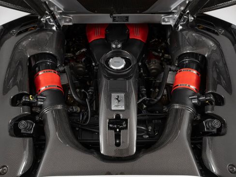 Used 2018 Ferrari 488 Spider image 22