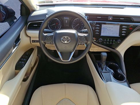 Used 2019 Toyota Camry LE image 12