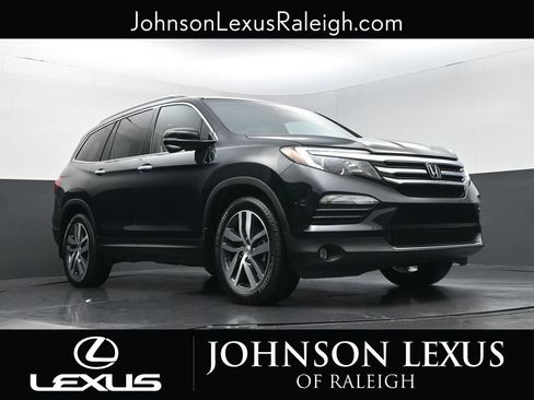 Used 2016 Honda Pilot Touring image 16