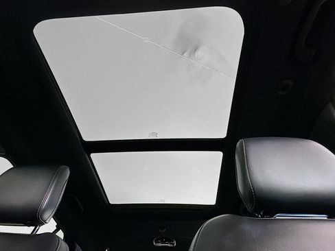 Used 2024 Jeep Grand Cherokee L Limited w/ Luxury Tech Group II image 25