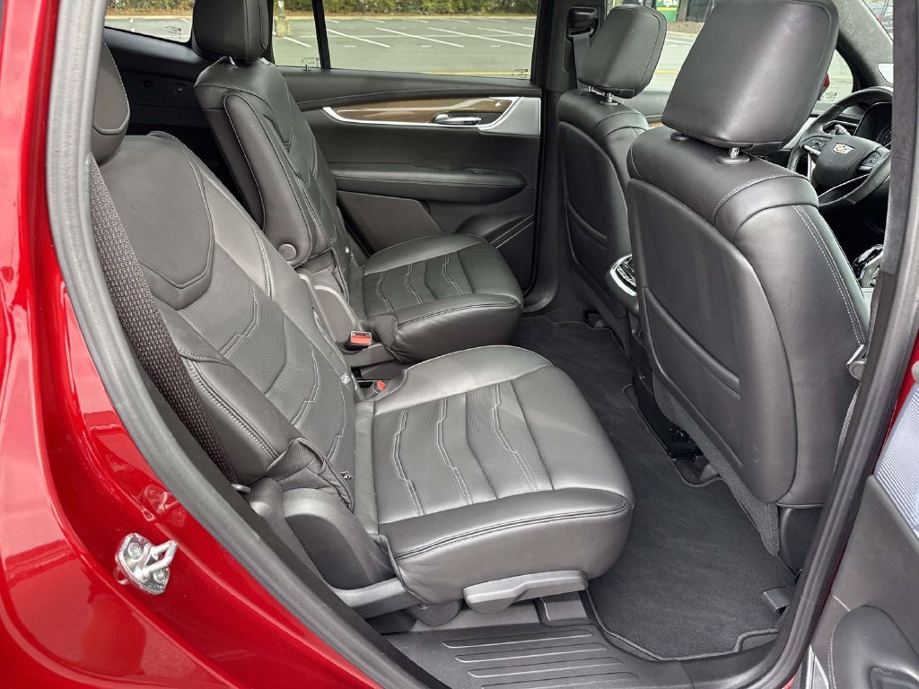 Used 2024 Cadillac XT6 Sport w/ Platinum Package AWD/4WD image 11