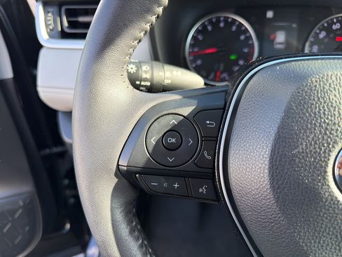 Used 2021 Toyota RAV4 XLE w/ Convenience Package image 13